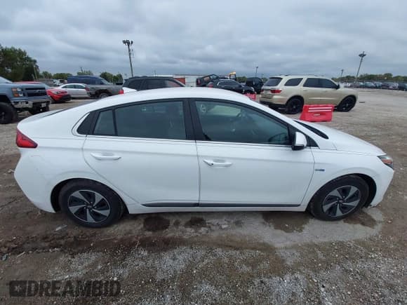 ✅ 2017 Hyundai Ioniq SEL • VIN: KMHC75LC9HU028536 • Lot: 43452865. Listed on IAAI with 97,592 mi. Free auction sales archive from the USA and detailed vehicle history report at DreamBid. Image 13.