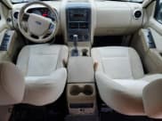 ✅ 2008 Ford Explorer Sport Trac XLT • VIN: 1FMEU31E68UA14717 • Лот: 71909534. Опубликован ранее на Copart с пробегом 265 268 миль. Бесплатный доступ к архиву аукционных продаж из США и подробный отчёт об истории автомобиля на DreamBid. Изображение 8.