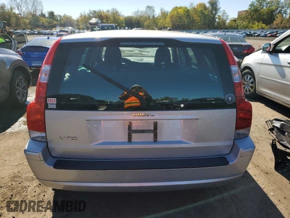 ✅ 2006 Volvo V70 2.4L • VIN: YV1SW612562549792 • Lot: 86781715. Listed on Copart with 289,024 mi. Free auction sales archive from the USA and detailed vehicle history report at DreamBid. Image 6.