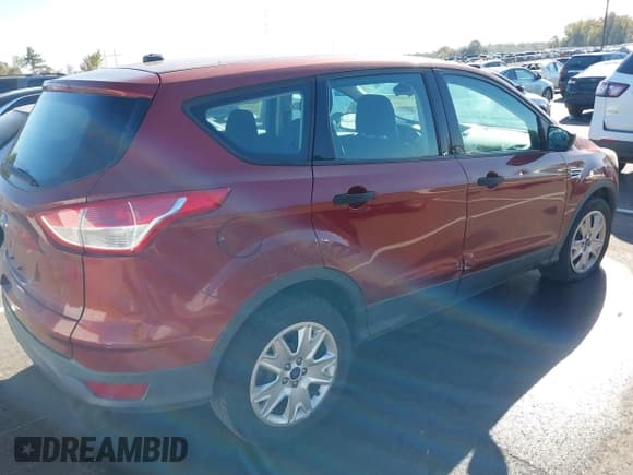 ✅ 2014 Ford Escape S • VIN: 1FMCU0F74EUA21144 • Lot: 43652113. Listed on IAAI with 179,090 mi. Free auction sales archive from the USA and detailed vehicle history report at DreamBid. Image 4.