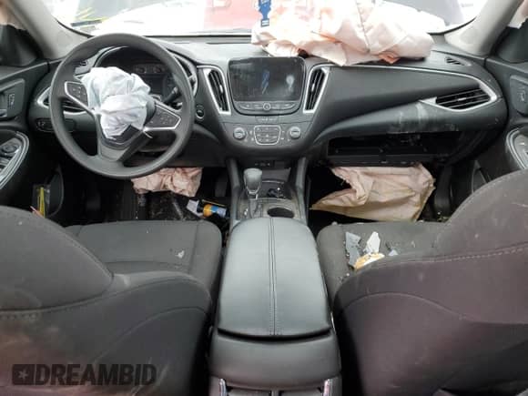 2024 Chevrolet Malibu LT z VIN 1G1ZD5STXRF124604, wystawiony jako Copart lot #45690755 z przebiegiem 20 787 mil mil oraz Szkoda całkowita • Salvage title. Historia ofert i sprzedaży dostępna na DreamBid. Obrazek 8.