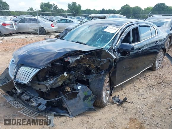 ✅ 2010 Lincoln MKS • VIN: 1LNHL9DR1AG614969 • Lot: 42635216. Wystawiony na IAAI z przebiegiem Nie podano. Bezpłatny archiwum sprzedaży aukcyjnych z USA i szczegółowy raport historii pojazdu na DreamBid. Zdjęcie 2.