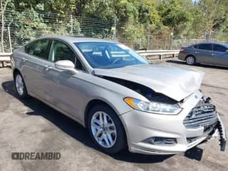 ✅ 2015 Ford Fusion SE • VIN: 3FA6P0HD3FR299656 • Lot: 43368210. Wystawiony na IAAI z przebiegiem 181 641 mil. Bezpłatny archiwum sprzedaży aukcyjnych z USA i szczegółowy raport historii pojazdu na DreamBid. Zdjęcie 1.