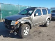 ✅ 2006 Nissan Pathfinder SE Off Road • VIN: 5N1AR18W26C656129 • Lot: 43769788. Wystawiony na IAAI z przebiegiem 198 959 mil. Bezpłatny archiwum sprzedaży aukcyjnych z USA i szczegółowy raport historii pojazdu na DreamBid. Zdjęcie 2.