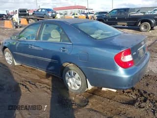 ✅ 2003 Toyota Camry LE • VIN: 4T1BE32K43U763271 • Lot: 43762985. Wystawiony na IAAI z przebiegiem 234 811 mil. Bezpłatny archiwum sprzedaży aukcyjnych z USA i szczegółowy raport historii pojazdu na DreamBid. Zdjęcie 3.