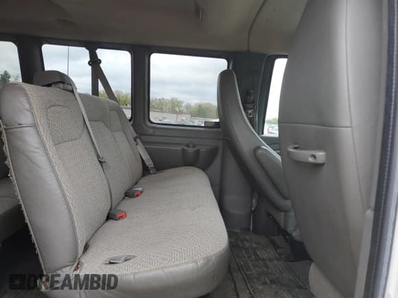 ✅ 2012 Chevrolet Express Passenger 1LT • VIN: 1GAZG1FA7C1125691 • Lot: 72529024. Listed on Copart with 256,684 mi. Free auction sales archive from the USA and detailed vehicle history report at DreamBid. Image 11.