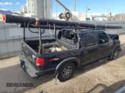 ✅ 2004 Chevrolet S-10 LS • VIN: 1GCDT13XX4K123872 • Лот: 76417194. Опубликован ранее на Copart с пробегом Не указан. Бесплатный доступ к архиву аукционных продаж из США и подробный отчёт об истории автомобиля на DreamBid. Изображение 3.