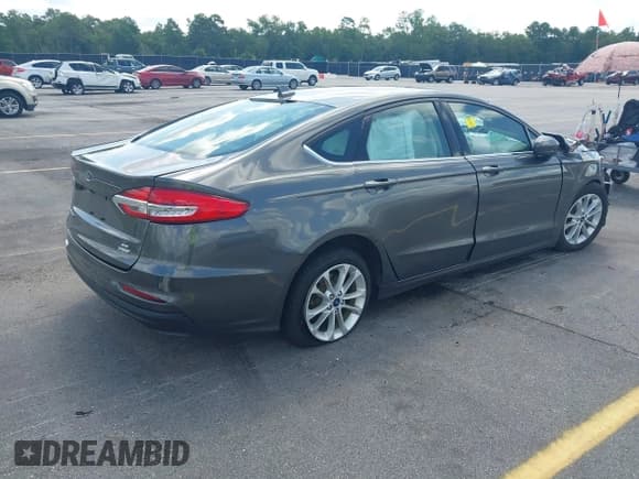 ✅ 2020 Ford Fusion SE • VIN: 3FA6P0LUXLR106423 • Lot: 42723329. Listed on IAAI with Not provided. Free auction sales archive from the USA and detailed vehicle history report at DreamBid. Image 4.