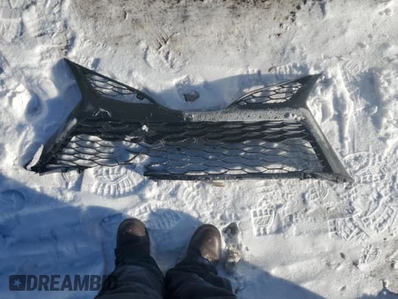 ✅ 2024 Toyota Camry Hybrid SE • VIN: 4T1S31AKXRU627019 • Лот: 45554235. Опубликован ранее на Copart с пробегом 110 947 миль. Бесплатный доступ к архиву аукционных продаж из США и подробный отчёт об истории автомобиля на DreamBid. Изображение 12.