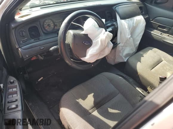 ✅ 2010 Ford Police Interceptor • VIN: 2FABP7BV3AX120969 • Lot: 57293675. Listed on Copart with 295,036 mi. Free auction sales archive from the USA and detailed vehicle history report at DreamBid. Image 8.