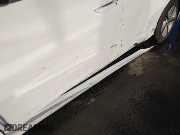 ✅ 2019 Hyundai Ioniq Blue • VIN: KMHC65LC9KU179340 • Lot: 41247946. Wystawiony na IAAI z przebiegiem 160 751 mil. Bezpłatny archiwum sprzedaży aukcyjnych z USA i szczegółowy raport historii pojazdu na DreamBid. Zdjęcie 6.