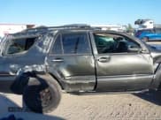 ✅ 2006 Toyota 4Runner Limited • VIN: JTEBU17R160102029 • Lot: 43627577. Wystawiony na IAAI z przebiegiem 272 919 mil. Bezpłatny archiwum sprzedaży aukcyjnych z USA i szczegółowy raport historii pojazdu na DreamBid. Zdjęcie 6.