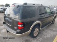 ✅ 2007 Ford Explorer Eddie Bauer • VIN: 1FMEU64E07UB04554 • Lot: 42821501. Wystawiony na IAAI z przebiegiem 220 610 mil. Bezpłatny archiwum sprzedaży aukcyjnych z USA i szczegółowy raport historii pojazdu na DreamBid. Zdjęcie 4.