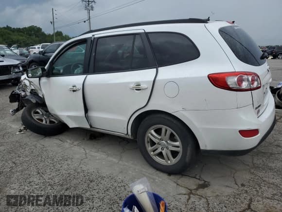 ✅ 2011 Hyundai Santa Fe GLS • VIN: 5XYZG3ABXBG027823 • Lot: 64485654. Listed on Copart with 196,696 mi. Free auction sales archive from the USA and detailed vehicle history report at DreamBid. Image 2.