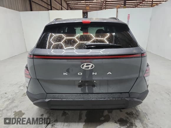✅ 2025 Hyundai Kona SEL • VIN: KM8HB3AB8SU212246 • Lot: 90502825. Wystawiony na Copart z przebiegiem 26 522 mil. Bezpłatny archiwum sprzedaży aukcyjnych z USA i szczegółowy raport historii pojazdu na DreamBid. Zdjęcie 6.