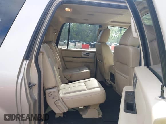 ✅ 2017 Ford Expedition Max Limited • VIN: 1FMJK2AT8HEA63473 • Lot: 42064907. Wystawiony na IAAI z przebiegiem 175 201 mil. Bezpłatny archiwum sprzedaży aukcyjnych z USA i szczegółowy raport historii pojazdu na DreamBid. Zdjęcie 8.