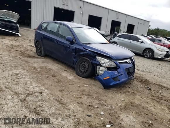 ✅ 2011 Hyundai Elantra GLS • VIN: KMHDB8AE2BU105540 • Lot: 90298595. Listed on Copart with 88,030 mi. Free auction sales archive from the USA and detailed vehicle history report at DreamBid. Image 13.
