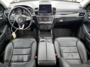 ✅ 2018 Mercedes-Benz GLS 550 • VIN: 4JGDF7DE0JB004064 • Lot: 66699975. Wystawiony na Copart z przebiegiem 93 582 mil. Bezpłatny archiwum sprzedaży aukcyjnych z USA i szczegółowy raport historii pojazdu na DreamBid. Zdjęcie 8.