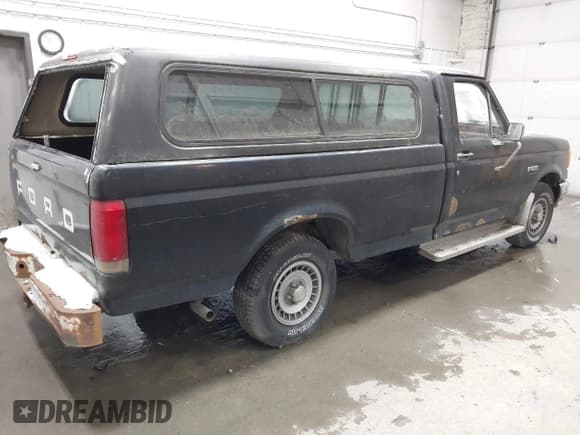 ✅ 1987 Ford F-150 • VIN: 1FTDF15Y6HPA50084 • Lot: 43738940. Listed on IAAI with 17,389 mi. Free auction sales archive from the USA and detailed vehicle history report at DreamBid. Image 4.