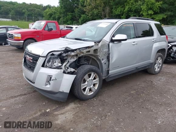 ✅ 2013 GMC Terrain SLT • VIN: 2GKFLUE32D6397076 • Lot: 42352404. Listed on IAAI with 216,205 mi. Free auction sales archive from the USA and detailed vehicle history report at DreamBid. Image 2.