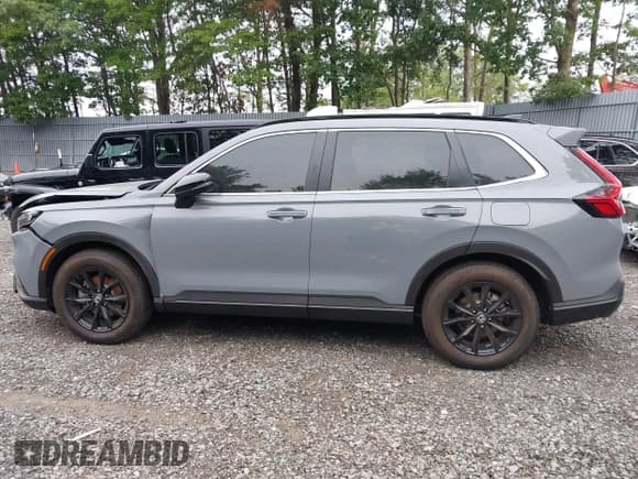 ✅ 2025 Honda CR-V Sport • VIN: 5J6RS6H5XSL023883 • Lot: 42913136. Listed on IAAI with 1,029 mi. Free auction sales archive from the USA and detailed vehicle history report at DreamBid. Image 14.