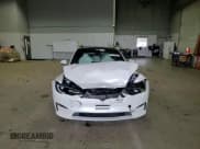 ✅ 2023 Tesla Model S • VIN: 5YJSA1E5XPF500758 • Lot: 51654685. Wystawiony na Copart z przebiegiem 25 390 mil. Bezpłatny archiwum sprzedaży aukcyjnych z USA i szczegółowy raport historii pojazdu na DreamBid. Zdjęcie 10.