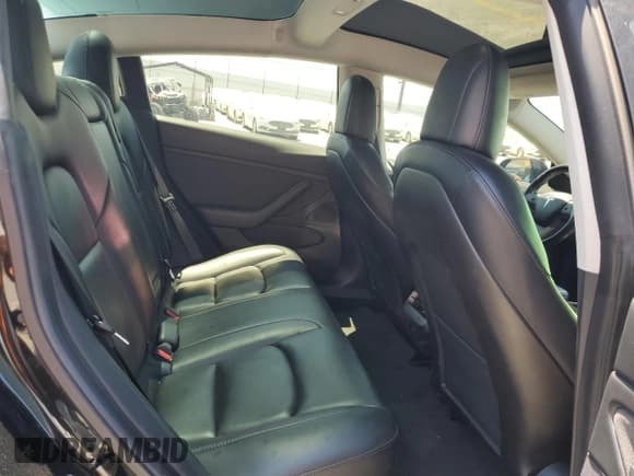 ✅ 2019 Tesla Model 3 Mid Range • VIN: 5YJ3E1EA2KF399312 • Lot: 66397725. Wystawiony na Copart z przebiegiem 89 438 mil. Bezpłatny archiwum sprzedaży aukcyjnych z USA i szczegółowy raport historii pojazdu na DreamBid. Zdjęcie 10.