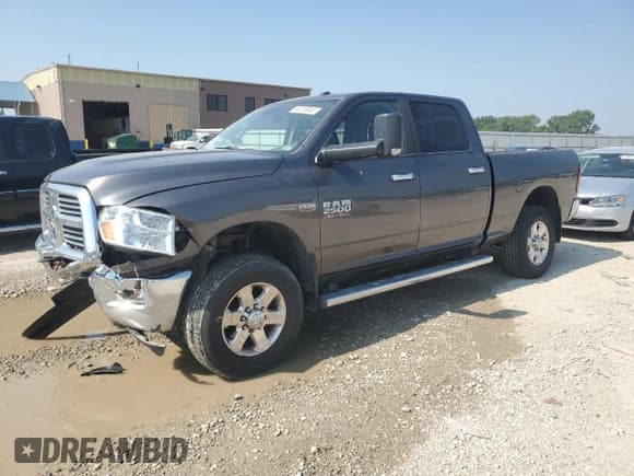 ✅ 2015 Ram 2500 Big Horn • VIN: 3C6UR5DJ4FG509916 • Lot: 60319045. Listed on Copart with 124,421 mi. Free auction sales archive from the USA and detailed vehicle history report at DreamBid. Image 1.