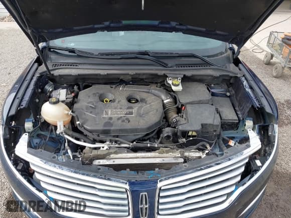 ✅ 2017 Lincoln MKC Reserve • VIN: 5LMCJ3D99HUL71465 • Lot: 43564206. Wystawiony na IAAI z przebiegiem 70 293 mil. Bezpłatny archiwum sprzedaży aukcyjnych z USA i szczegółowy raport historii pojazdu na DreamBid. Zdjęcie 10.