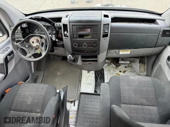 ✅ 2016 Mercedes-Benz Sprinter Cargo • VIN: WD3PE7DD6GP339069 • Lot: 74142614. Listed on Copart with 53,121 mi. Free auction sales archive from the USA and detailed vehicle history report at DreamBid. Image 9.