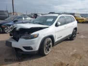 ✅ 2019 Jeep Cherokee Latitude Plus • VIN: 1C4PJLLB7KD443736 • Лот: 41632280. Опубликован ранее на IAAI с пробегом 108 314 миль. Бесплатный доступ к архиву аукционных продаж из США и подробный отчёт об истории автомобиля на DreamBid. Изображение 2.