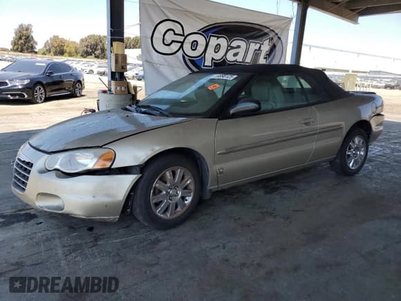 ✅ 2005 Chrysler Sebring Limited • VIN: 1C3EL65R85N686391 • Лот: 59998125. Опубликован ранее на Copart с пробегом 126 336 миль. Бесплатный доступ к архиву аукционных продаж из США и подробный отчёт об истории автомобиля на DreamBid. Изображение 1.
