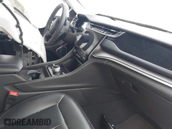 ✅ 2024 Jeep Grand Cherokee • VIN: 1C4RJYB61RC710573 • Lot: 43369280. Listed on IAAI with Not provided. Free auction sales archive from the USA and detailed vehicle history report at DreamBid. Image 5.