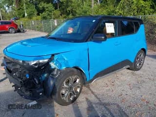 ✅ 2025 Kia Soul EX • VIN: KNDJ33AU5S7254683 • Lot: 43472875. Wystawiony na IAAI z przebiegiem 10 891 mil. Bezpłatny archiwum sprzedaży aukcyjnych z USA i szczegółowy raport historii pojazdu na DreamBid. Zdjęcie 2.
