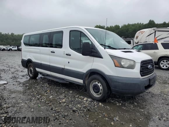 ✅ 2017 Ford Transit XL • VIN: 1FBZX2ZMXHKB12362 • Lot: 68463535. Wystawiony na Copart z przebiegiem 121 511 mil. Bezpłatny archiwum sprzedaży aukcyjnych z USA i szczegółowy raport historii pojazdu na DreamBid. Zdjęcie 4.