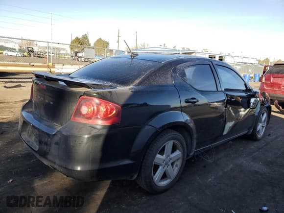 ✅ 2013 Dodge Avenger SE • VIN: 1C3CDZAB7DN604888 • Лот: 84738864. Опубликован ранее на Copart с пробегом 147 026 миль. Бесплатный доступ к архиву аукционных продаж из США и подробный отчёт об истории автомобиля на DreamBid. Изображение 3.