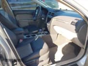 ✅ 2010 Mercury Milan Hybrid • VIN: 3MEDM0L37AR629928 • Lot: 43924207. Listed on IAAI with 160,677 mi. Free auction sales archive from the USA and detailed vehicle history report at DreamBid. Image 5.