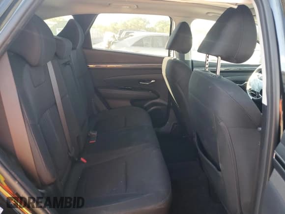 ✅ 2022 Hyundai Tucson SEL Convenience • VIN: KM8JFCA10NU072498 • Lot: 73065864. Wystawiony na Copart z przebiegiem 28 266 mil. Bezpłatny archiwum sprzedaży aukcyjnych z USA i szczegółowy raport historii pojazdu na DreamBid. Zdjęcie 11.