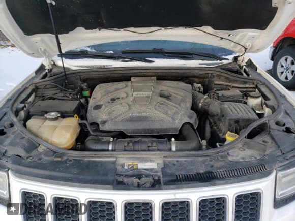✅ 2015 Jeep Grand Cherokee Overland • VIN: 1C4RJFCM0FC782670 • Lot: 45051815. Listed on Copart with 108,094 mi. Free auction sales archive from the USA and detailed vehicle history report at DreamBid. Image 12.