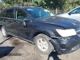 2010 Dodge Journey SE z VIN 3D4PG4FB0AT254731, wystawiony jako IAAI lot #43457391 z przebiegiem 141 217 mil mil oraz . Historia ofert i sprzedaży dostępna na DreamBid. Obrazek 6.