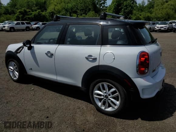 ✅ 2014 MINI Countryman S • VIN: WMWZC5C51EWP35221 • Lot: 58718545. Listed on Copart with 152,809 mi. Free auction sales archive from the USA and detailed vehicle history report at DreamBid. Image 2.