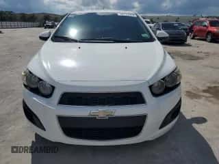 ✅ 2016 Chevrolet Sonic LS • VIN: 1G1JA6SH0G4168207 • Lot: 70170054. Wystawiony na Copart z przebiegiem 101 983 mil mil. Skorzystaj z bezpłatnego archiwum sprzedaży aukcyjnych z USA i zobacz szczegółowy raport historii pojazdu na DreamBid. Zdjęcie 5.