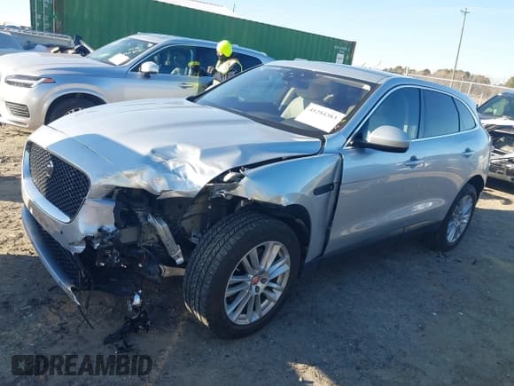 ✅ 2019 Jaguar F-Pace 25t Prestige • VIN: SADCK2GX8KA391700 • Lot: 41284383. Wystawiony na IAAI z przebiegiem 79 299 mil. Bezpłatny archiwum sprzedaży aukcyjnych z USA i szczegółowy raport historii pojazdu na DreamBid. Zdjęcie 2.