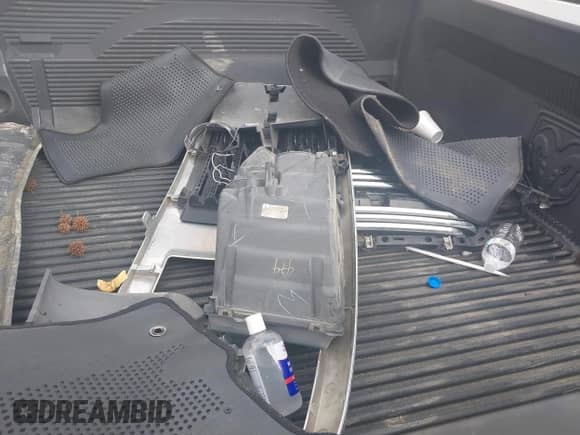 2016 Ram 1500 Big Horn with VIN 1C6RR6LG6GS208415, listed as a IAAI auction lot 41800900 with 214,732 mi miles and . Bid and sale history available at DreamBid. Image 12.