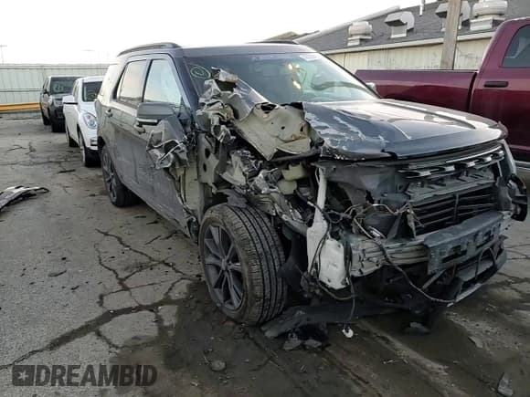 ✅ 2017 Ford Explorer XLT • VIN: 1FM5K8D84HGB38539 • Lot: 43008945. Wystawiony na Copart z przebiegiem 182 140 mil. Bezpłatny archiwum sprzedaży aukcyjnych z USA i szczegółowy raport historii pojazdu na DreamBid. Zdjęcie 12.