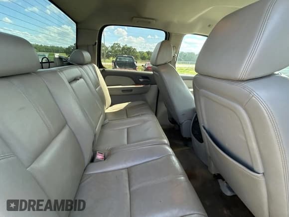 ✅ 2008 GMC Sierra 2500HD SLE1 • VIN: 1GTHK23688F220178 • Lot: 51871765. Wystawiony na Copart z przebiegiem 415 782 mil. Bezpłatny archiwum sprzedaży aukcyjnych z USA i szczegółowy raport historii pojazdu na DreamBid. Zdjęcie 6.