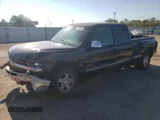 ✅ 2000 Chevrolet Silverado 1500 LS • VIN: 2GCEC19T7Y1374850 • Lot: 68929524. Wystawiony na Copart z przebiegiem 426 938 mil mil. Skorzystaj z bezpłatnego archiwum sprzedaży aukcyjnych z USA i zobacz szczegółowy raport historii pojazdu na DreamBid. Zdjęcie 1.