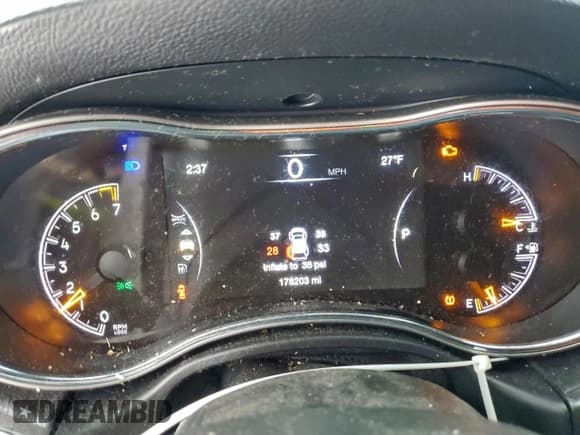 ✅ 2018 Jeep Grand Cherokee Altitude • VIN: 1C4RJFAG6JC332348 • Lot: 95754765. Listed on Copart with 178,203 mi. Free auction sales archive from the USA and detailed vehicle history report at DreamBid. Image 9.