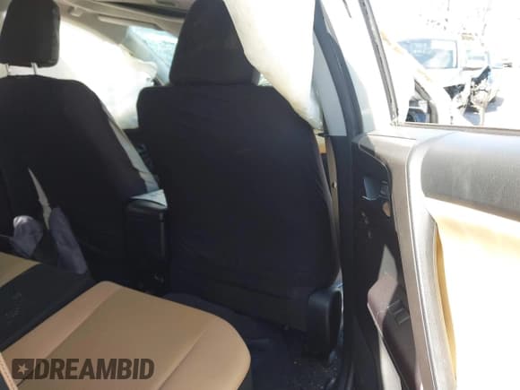 ✅ 2017 Toyota RAV4 XLE • VIN: JTMRFREV7HJ716723 • Лот: 41672427. Опубликован ранее на IAAI с пробегом Не указан. Бесплатный доступ к архиву аукционных продаж из США и подробный отчёт об истории автомобиля на DreamBid. Изображение 8.