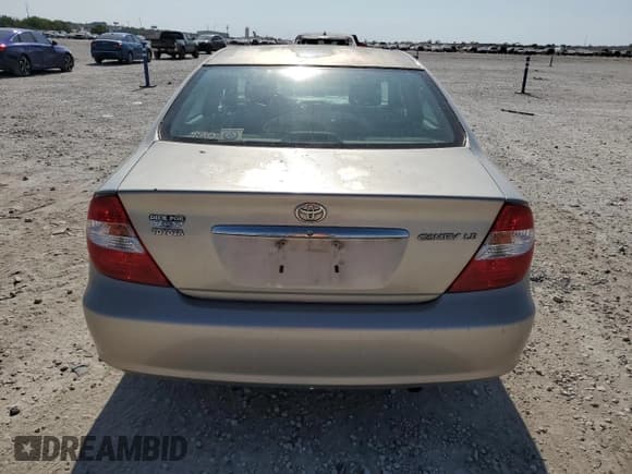 ✅ 2004 Toyota Camry LE • VIN: 4T1BE32K04U846343 • Lot: 89560625. Listed on Copart with 221,142 mi. Free auction sales archive from the USA and detailed vehicle history report at DreamBid. Image 6.